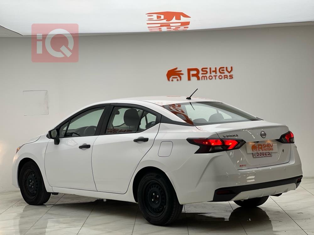 Nissan Versa